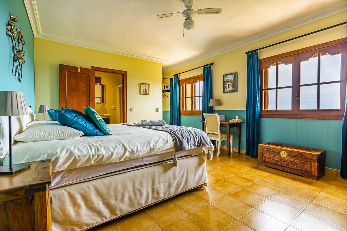 5 soveværelse Villa til salg i Competa med swimmingpool garage - € 785.000 (Ref: 8410161)