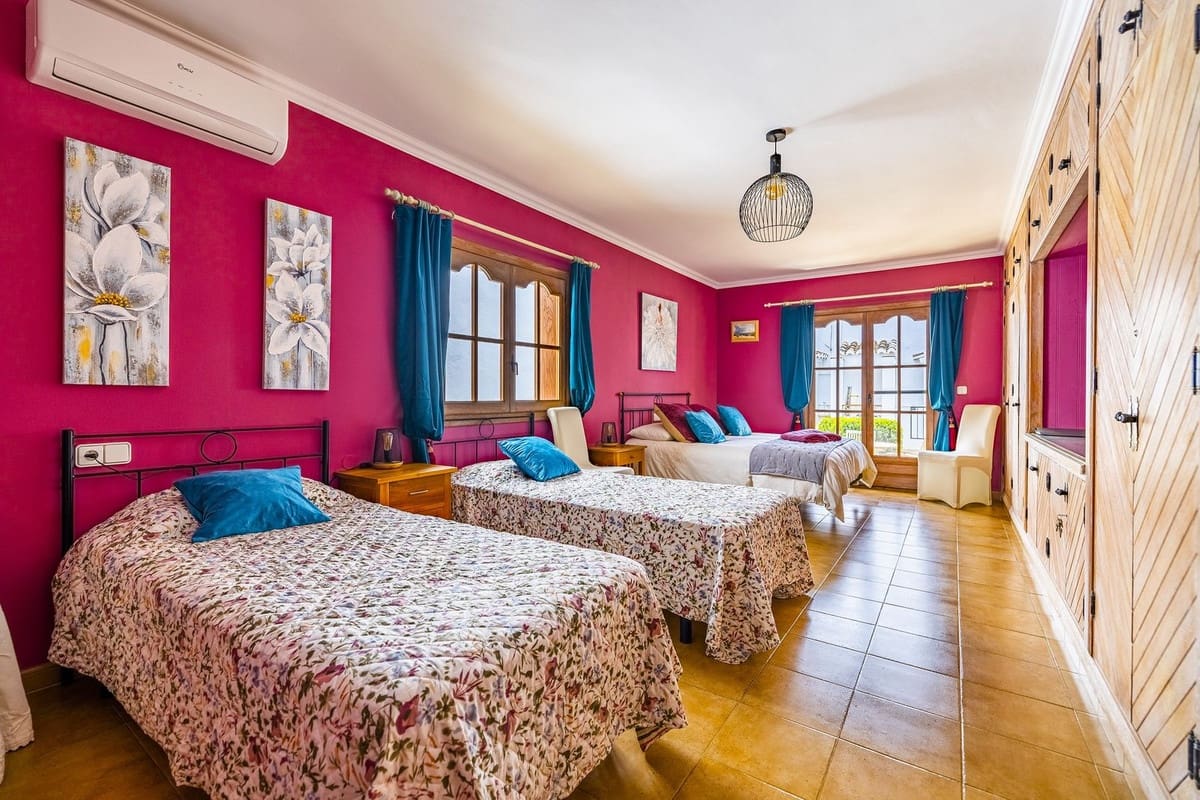 5 soveværelse Villa til salg i Competa med swimmingpool garage - € 785.000 (Ref: 8410161)