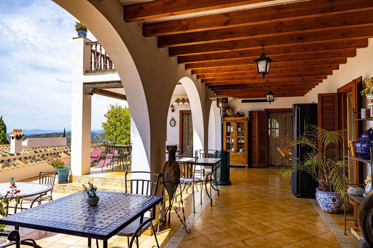 5 soveværelse Villa til salg i Competa med swimmingpool garage - € 785.000 (Ref: 8410161)