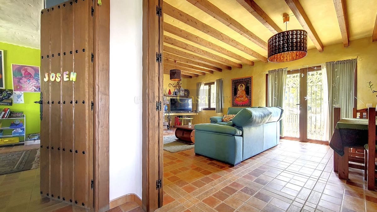 Chalet de 4 habitaciones en Canillas de Albaida en venta con piscina garaje - 650.000 € (Ref: 8410162)