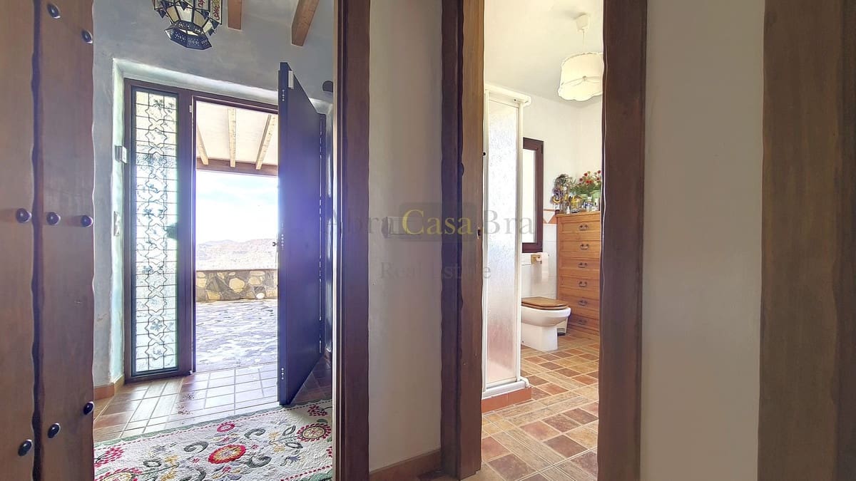 Chalet de 4 habitaciones en Canillas de Albaida en venta con piscina garaje - 650.000 € (Ref: 8410162)