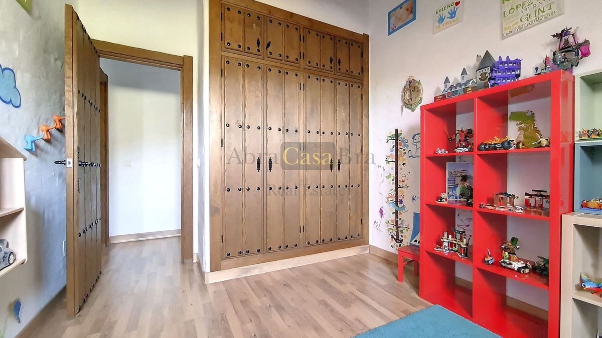 Chalet de 4 habitaciones en Canillas de Albaida en venta con piscina garaje - 650.000 € (Ref: 8410162)