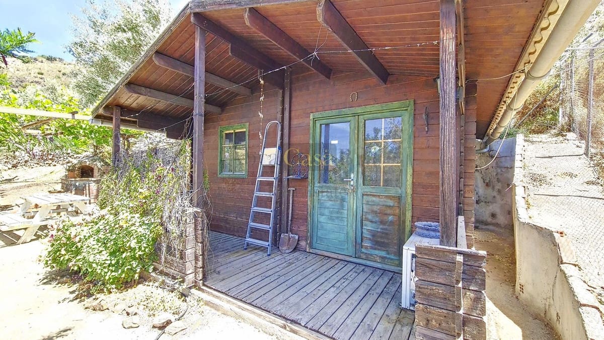 Chalet de 4 habitaciones en Canillas de Albaida en venta con piscina garaje - 650.000 € (Ref: 8410162)