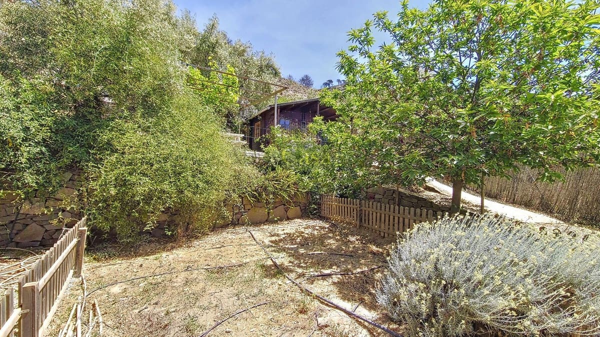 Chalet de 4 habitaciones en Canillas de Albaida en venta con piscina garaje - 650.000 € (Ref: 8410162)