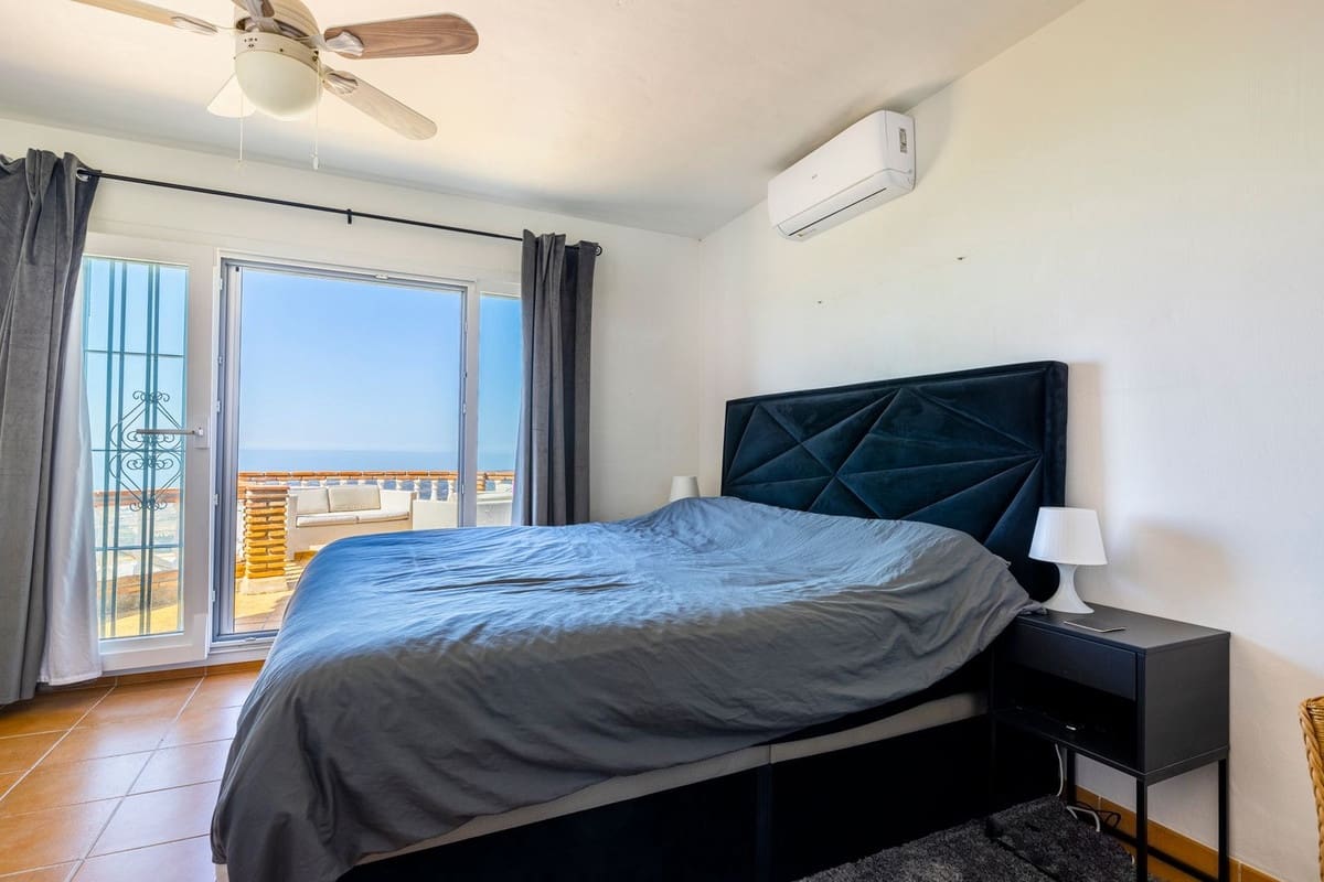 3 soveværelse Villa til salg i Arenas med swimmingpool garage - € 649.000 (Ref: 8410172)