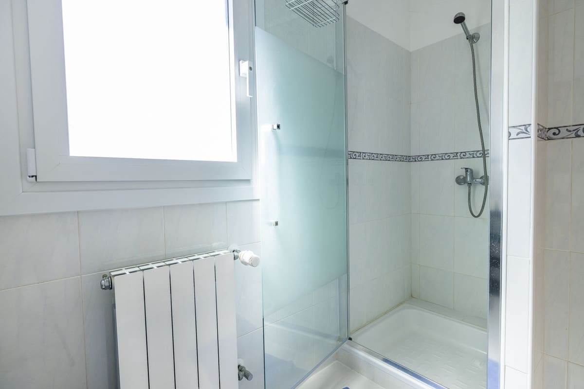 3 soverom Villa til salgs i Arenas med svømmebasseng garasje - € 649 000 (Ref: 8410172)