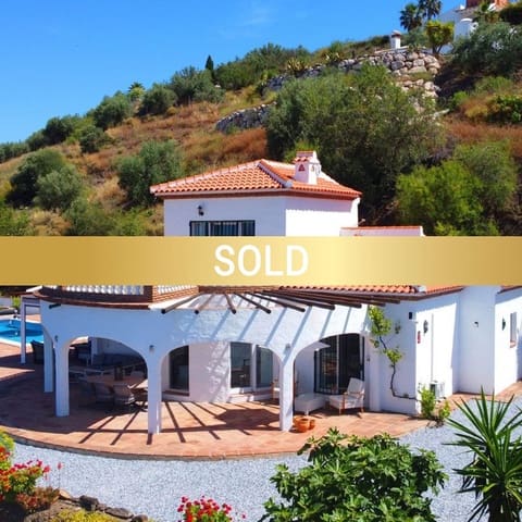 3 sovrum Villa till salu i Arenas med pool garage - 649 000 € (Ref: 8410172)