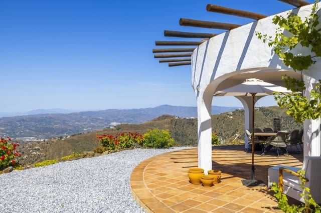 3 sovrum Villa till salu i Arenas med pool garage - 649 000 € (Ref: 8410172)