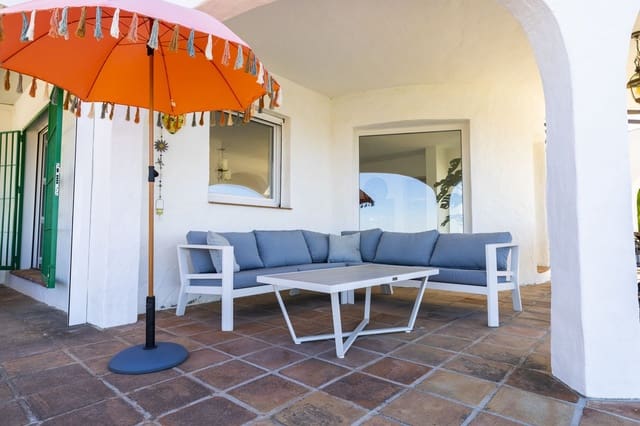 Chalet de 3 habitaciones en Arenas en venta con piscina garaje - 649.000 € (Ref: 8410172)