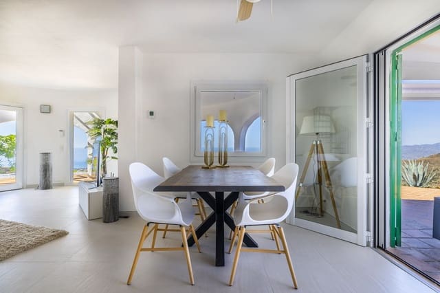 3 sypialnia Willa na sprzedaż w Arenas z basenem garażem - 649 000 € (Ref: 8410172)