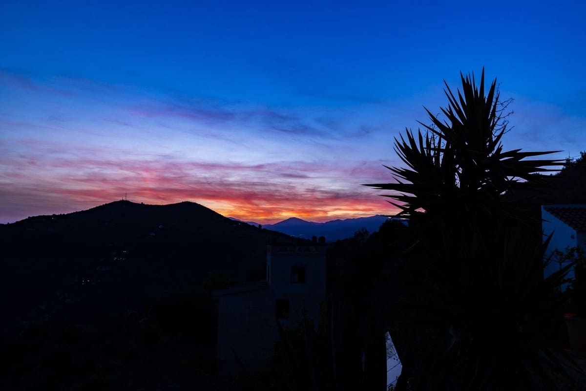 3 bedroom Villa for sale in Arenas with pool garage - € 649,000 (Ref: 8410172)