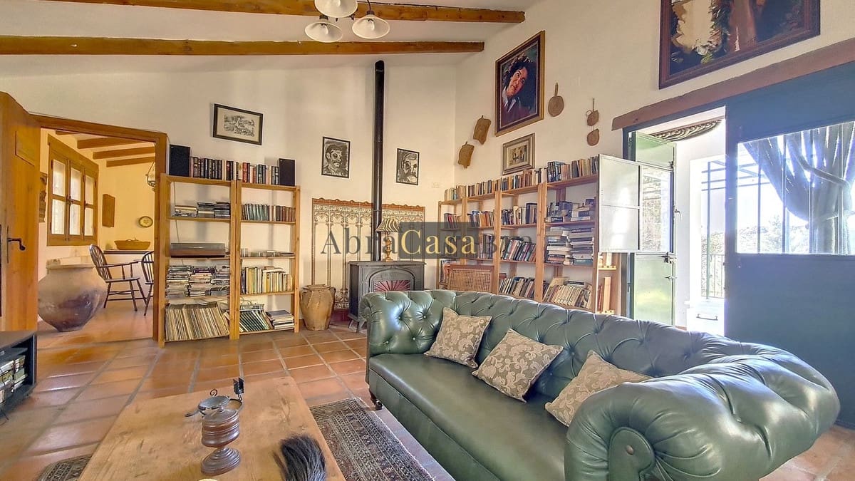 3 soveværelse Finca/Landehus til salg i Sedella med swimmingpool garage - € 398.000 (Ref: 8410185)