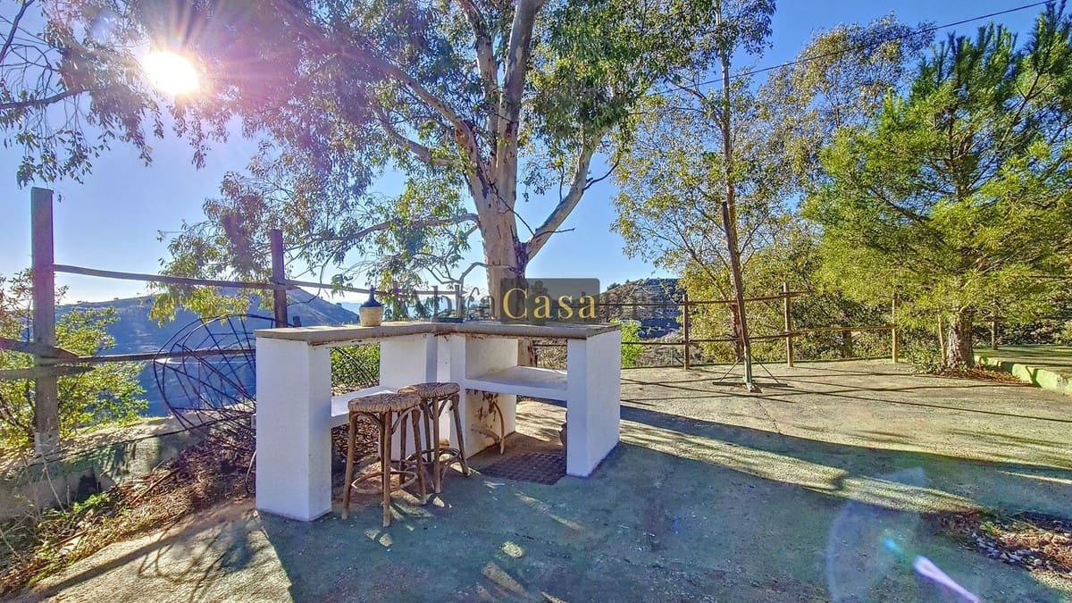 3 soveværelse Finca/Landehus til salg i Sedella med swimmingpool garage - € 398.000 (Ref: 8410185)