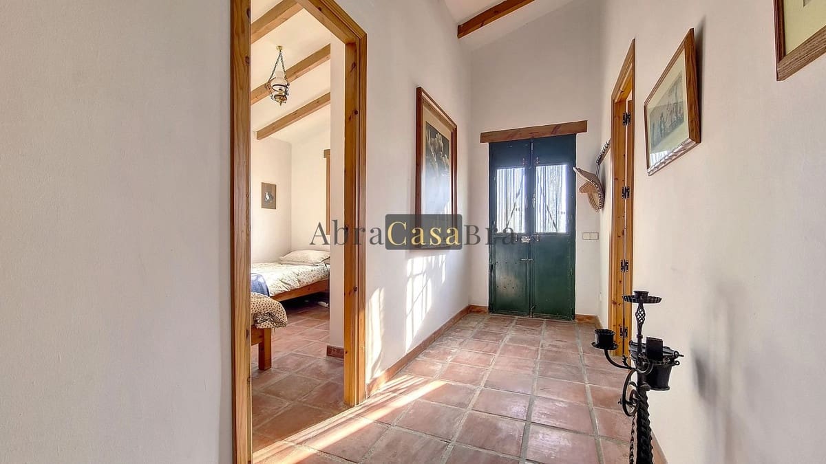 3 soveværelse Finca/Landehus til salg i Sedella med swimmingpool garage - € 398.000 (Ref: 8410185)