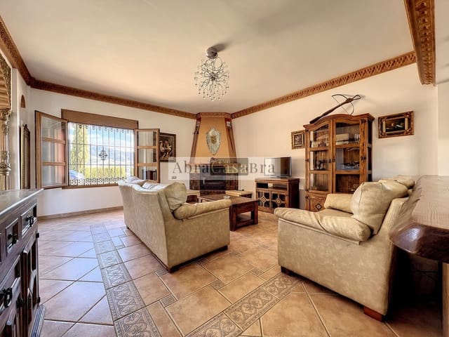 4 slaapkamer Villa te koop in Canillas de Aceituno met zwembad - € 480.000 (Ref: 8410186)