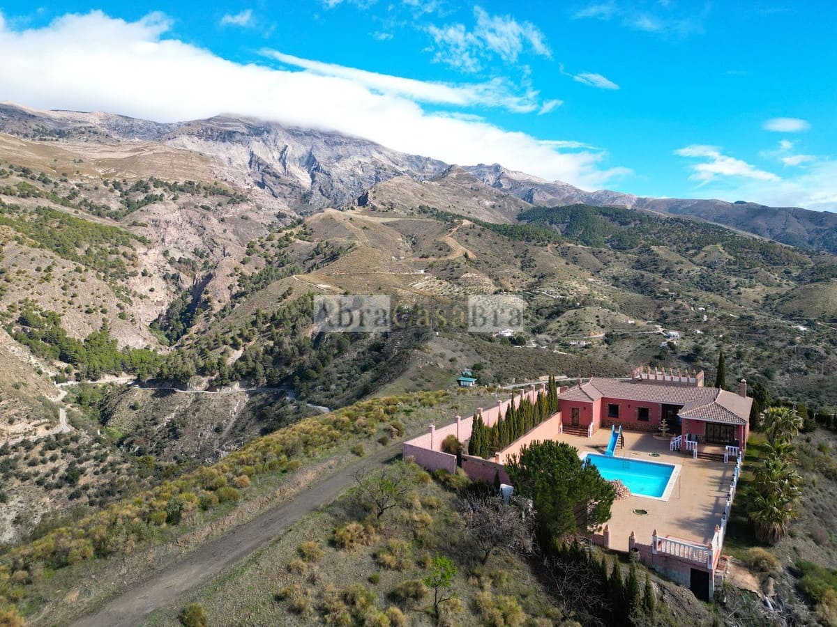 4 slaapkamer Villa te koop in Canillas de Aceituno met zwembad - € 480.000 (Ref: 8410186)