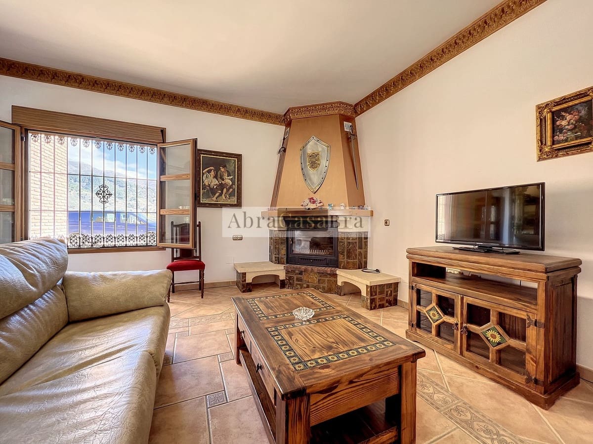 4 slaapkamer Villa te koop in Canillas de Aceituno met zwembad - € 480.000 (Ref: 8410186)