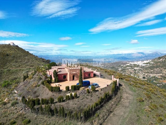 4 slaapkamer Villa te koop in Canillas de Aceituno met zwembad - € 480.000 (Ref: 8410186)