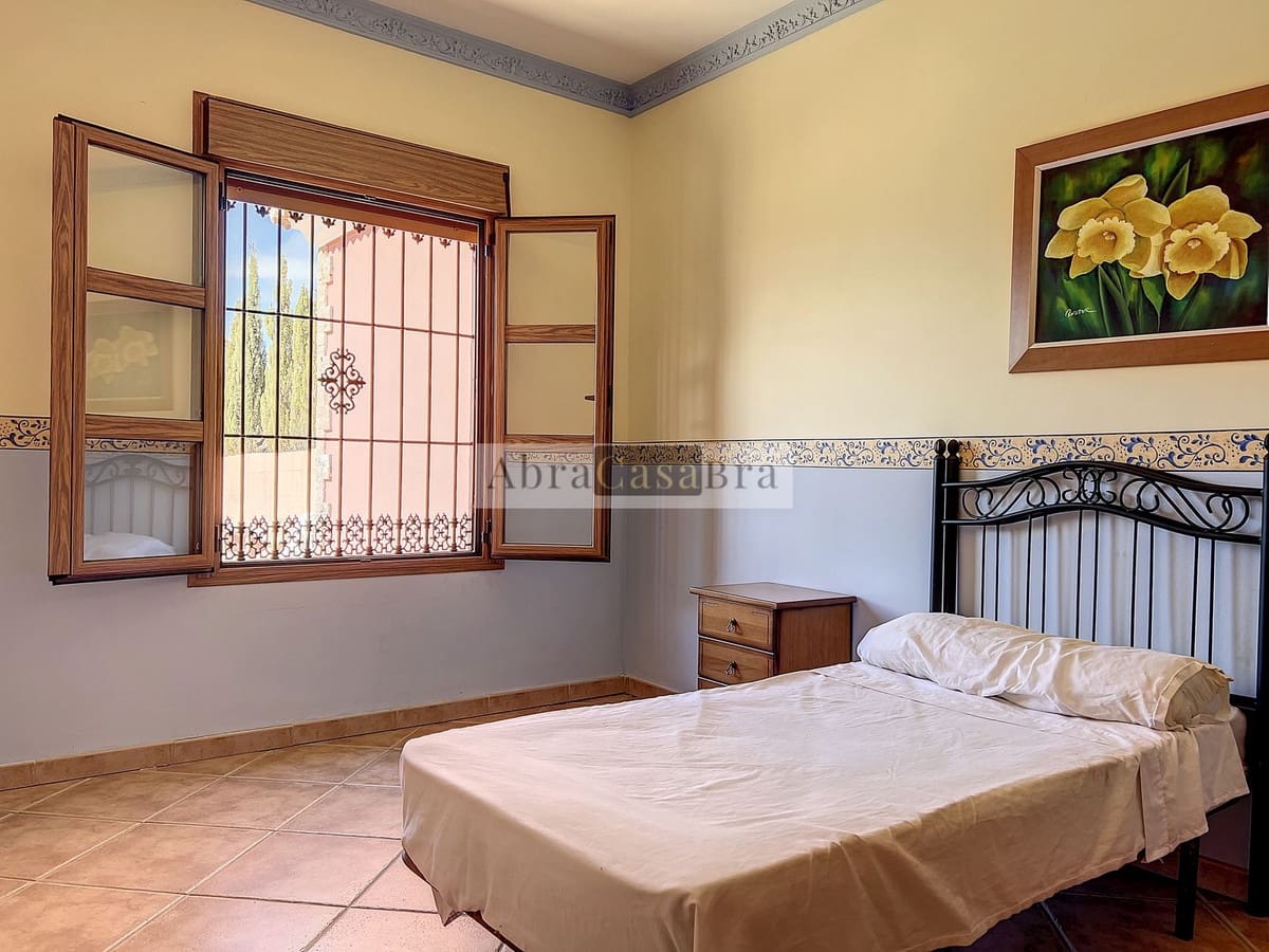 4 slaapkamer Villa te koop in Canillas de Aceituno met zwembad - € 480.000 (Ref: 8410186)