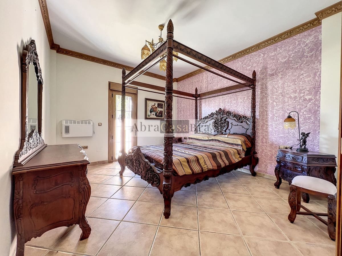 4 slaapkamer Villa te koop in Canillas de Aceituno met zwembad - € 480.000 (Ref: 8410186)