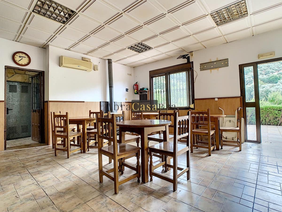 6 slaapkamer Restaurant/bar te koop in Alfarnatejo met garage - € 420.000 (Ref: 8410193)