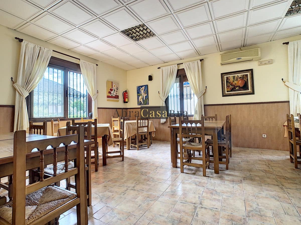 6 slaapkamer Restaurant/bar te koop in Alfarnatejo met garage - € 420.000 (Ref: 8410193)