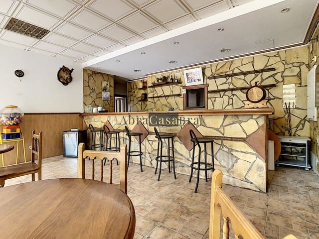 6 slaapkamer Restaurant/bar te koop in Alfarnatejo met garage - € 420.000 (Ref: 8410193)