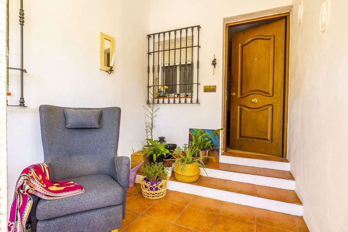 4 soveværelse Villa til salg i Comares med swimmingpool garage - € 349.000 (Ref: 8410201)