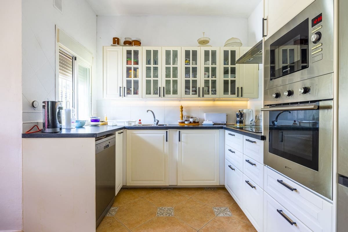 4 soveværelse Villa til salg i Comares med swimmingpool garage - € 349.000 (Ref: 8410201)