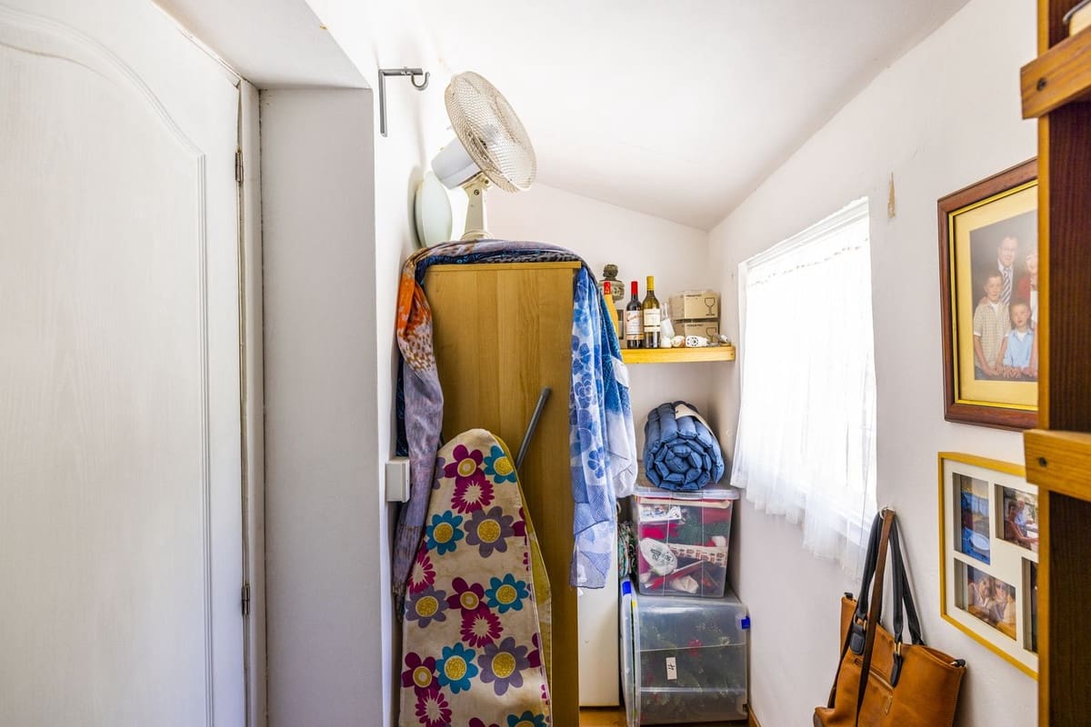 4 soveværelse Villa til salg i Comares med swimmingpool garage - € 349.000 (Ref: 8410201)