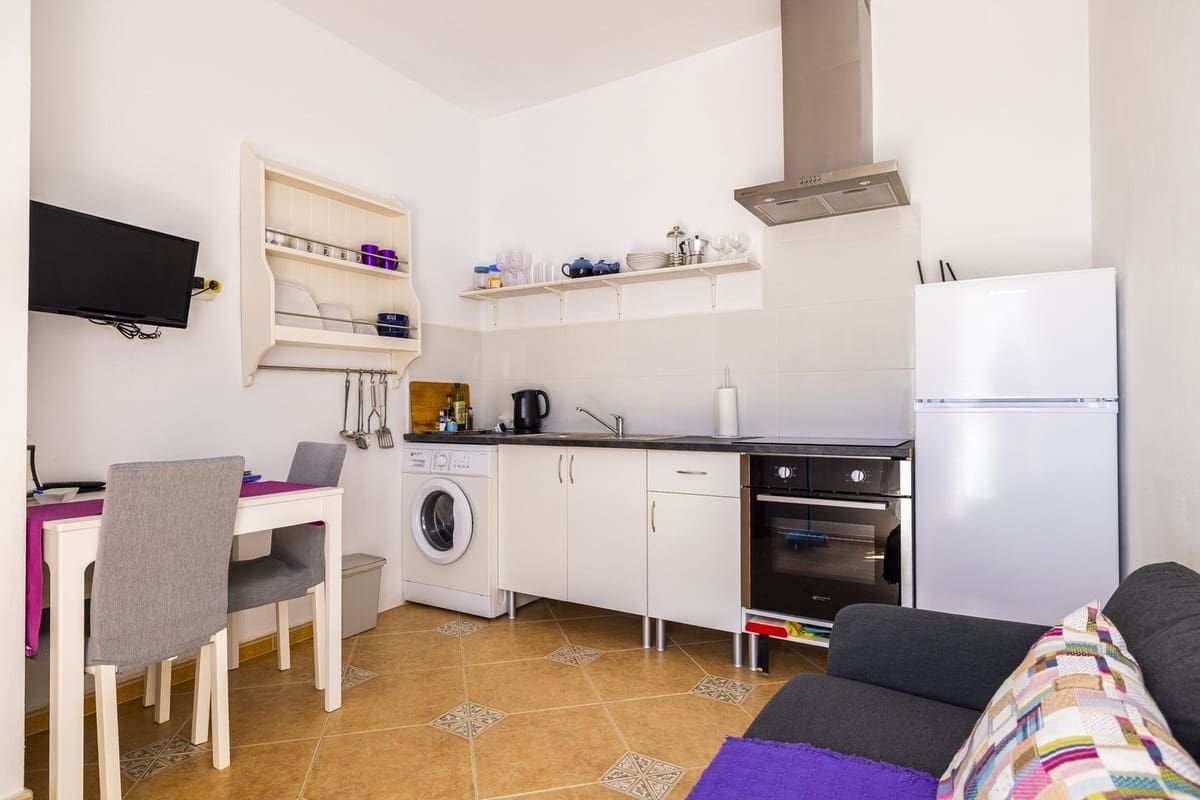 4 soveværelse Villa til salg i Comares med swimmingpool garage - € 349.000 (Ref: 8410201)