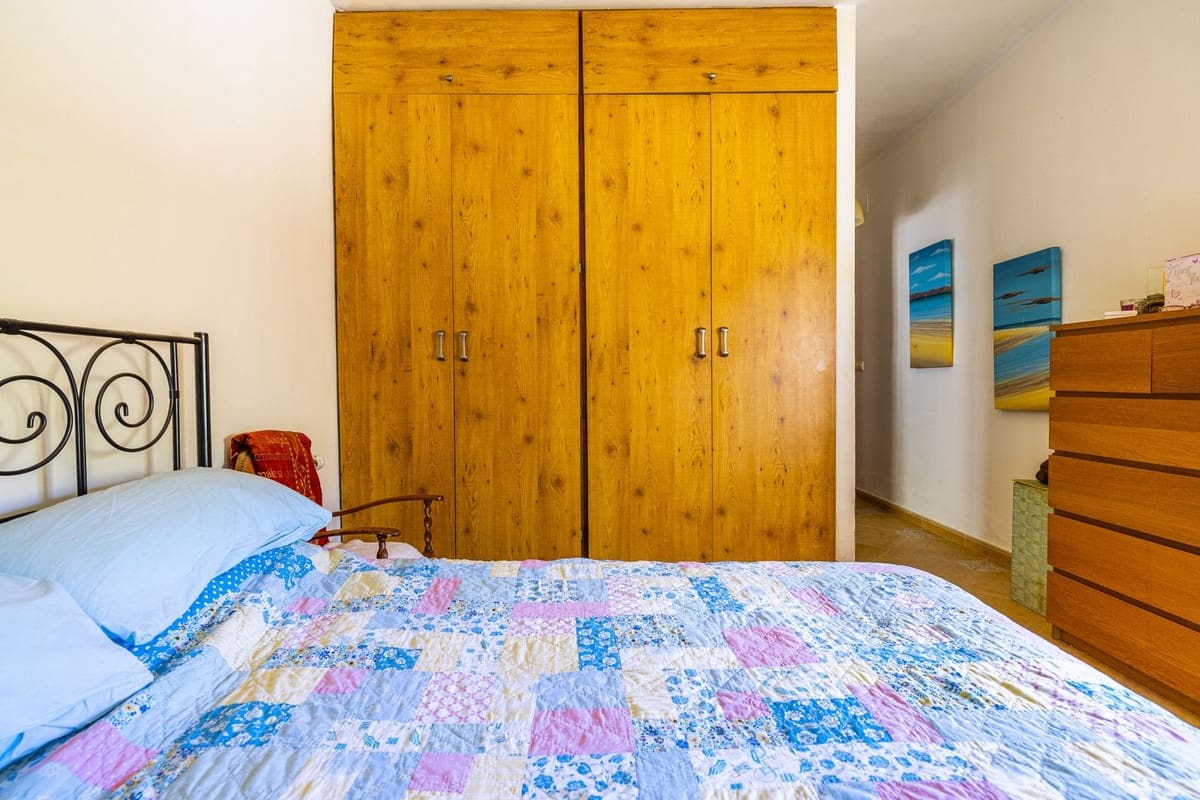 4 soveværelse Villa til salg i Comares med swimmingpool garage - € 349.000 (Ref: 8410201)