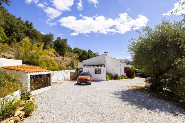 4 Zimmer Villa zu verkaufen in Comares mit Pool Garage - 349.000 € (Ref: 8410201)