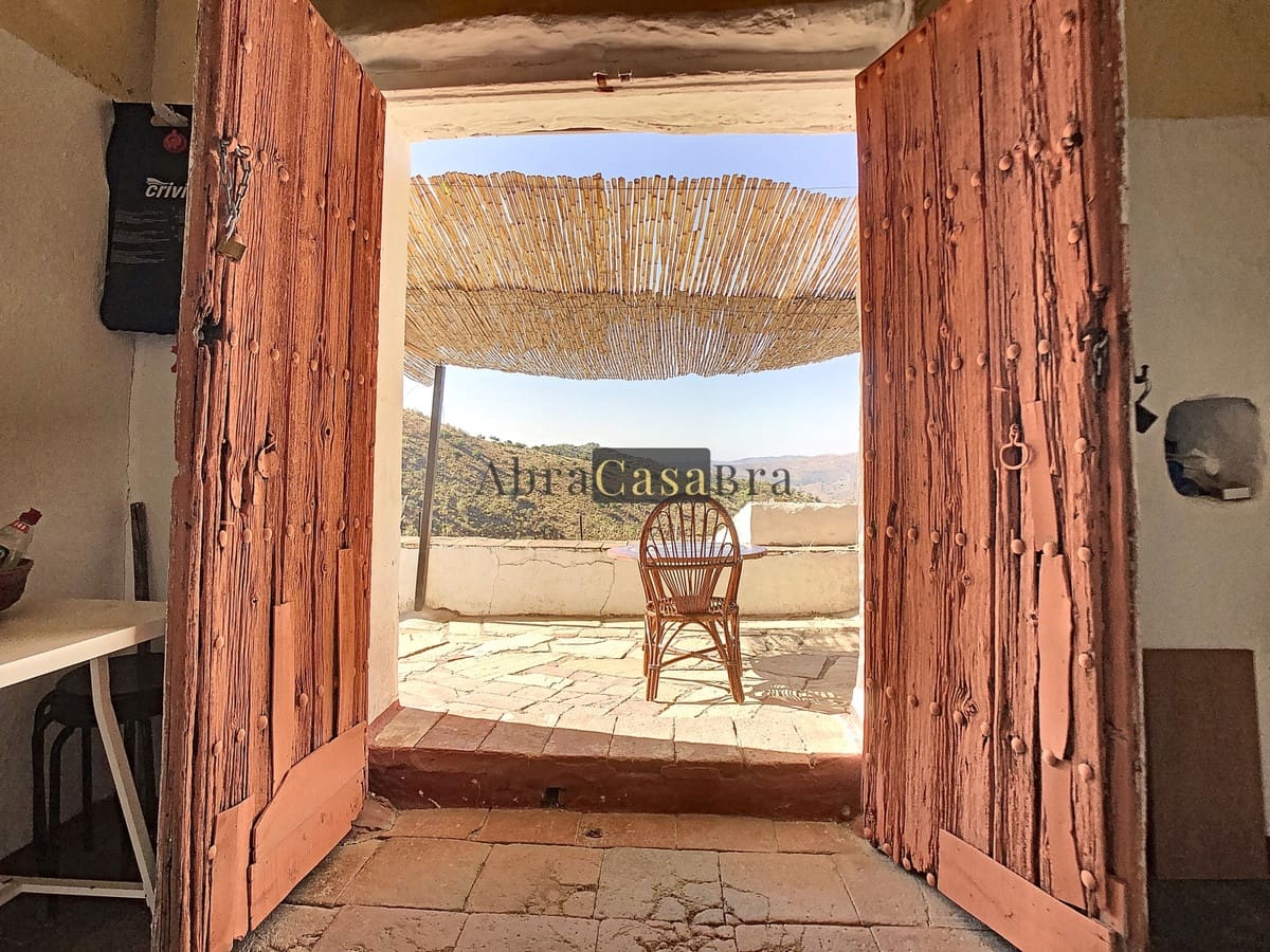 Finca/Casa Rural de 4 habitaciones en Canillas de Aceituno en venta con garaje - 350.000 € (Ref: 8410204)