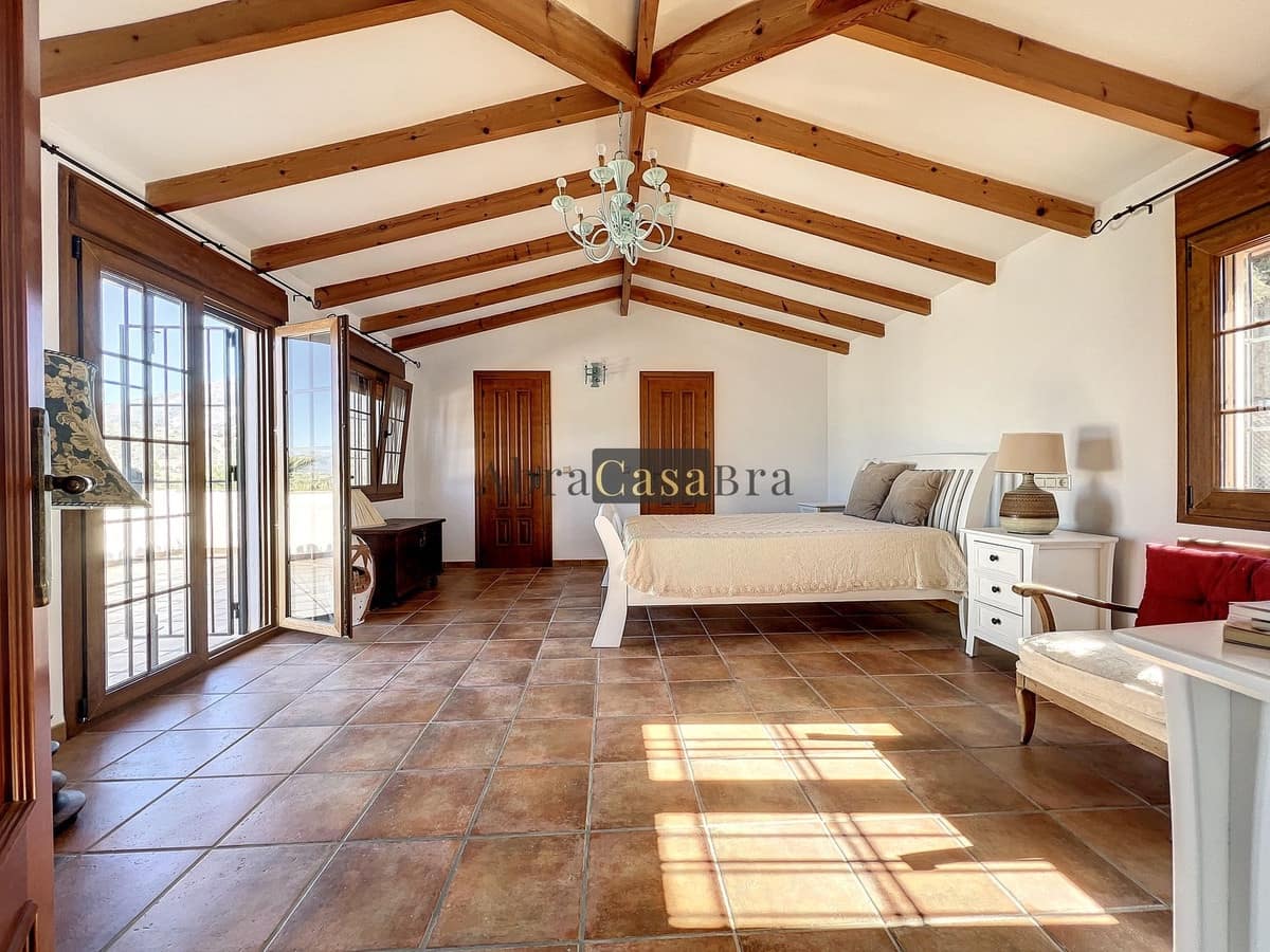 3 slaapkamer Villa te koop in Canillas de Aceituno met garage - € 319.000 (Ref: 8410210)