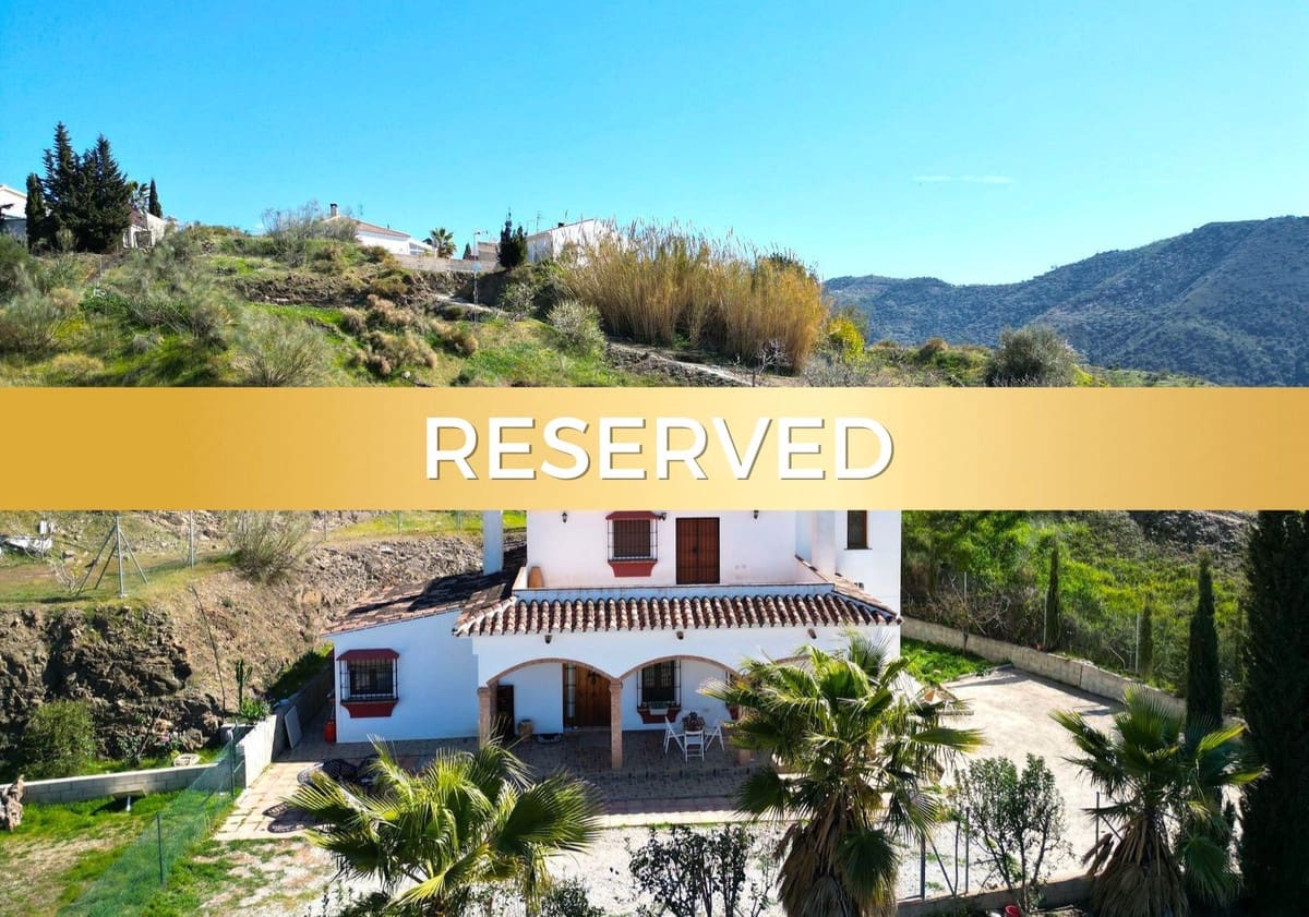 3 slaapkamer Villa te koop in Canillas de Aceituno met garage - € 319.000 (Ref: 8410210)