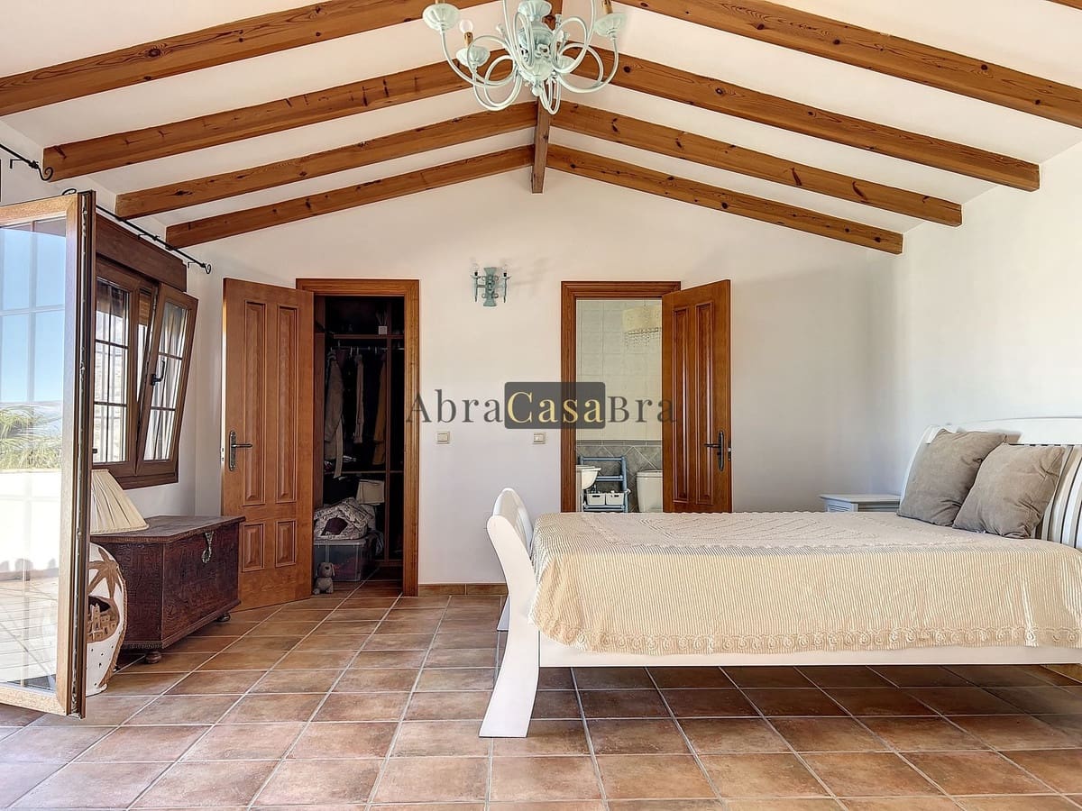 3 slaapkamer Villa te koop in Canillas de Aceituno met garage - € 319.000 (Ref: 8410210)