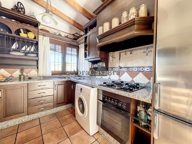 3 slaapkamer Villa te koop in Canillas de Aceituno met garage - € 319.000 (Ref: 8410210)