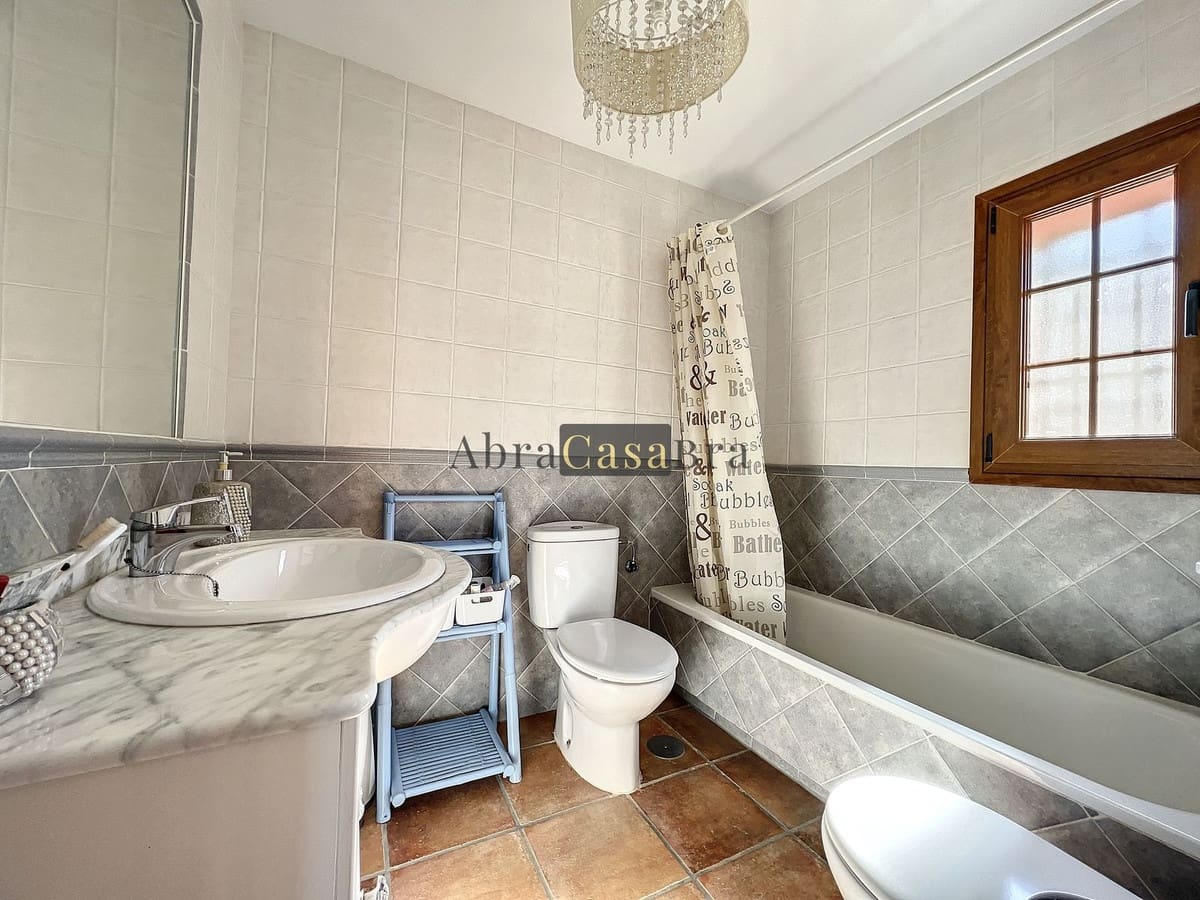 3 slaapkamer Villa te koop in Canillas de Aceituno met garage - € 319.000 (Ref: 8410210)