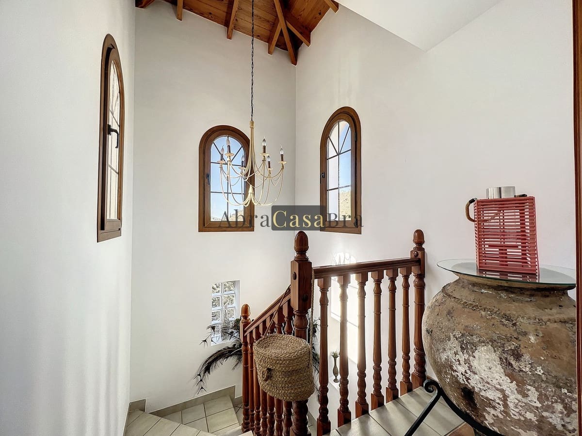 3 slaapkamer Villa te koop in Canillas de Aceituno met garage - € 319.000 (Ref: 8410210)