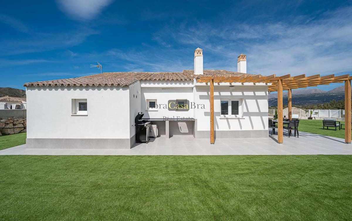 3 soveværelse Villa til salg i Vinuela med garage - € 365.000 (Ref: 8410597)