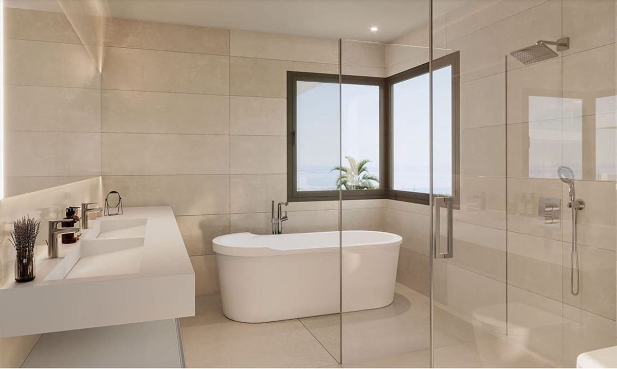 4 bedroom Semi-detached Villa for sale in Marbella with pool garage - € 1,495,000 (Ref: 8410599)