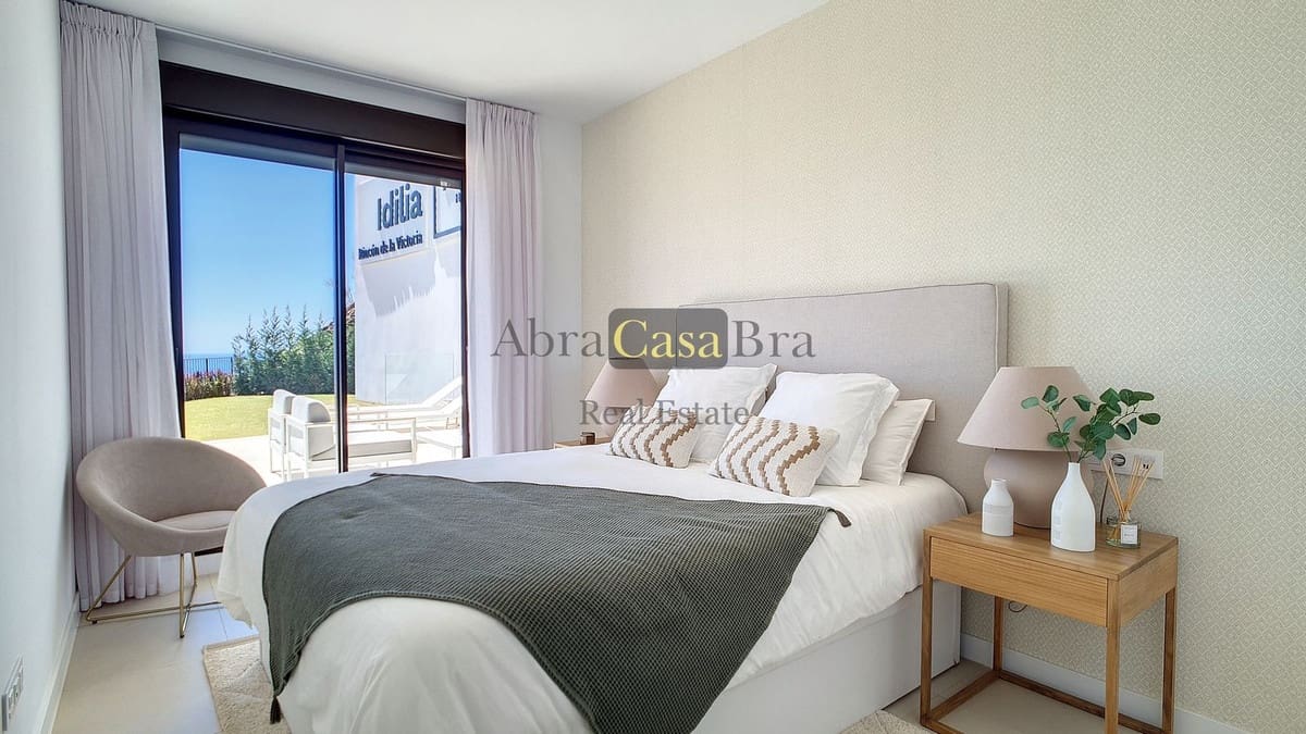 2 bedroom Apartment for sale in Rincon de la Victoria with pool garage - € 510,000 (Ref: 8410632)