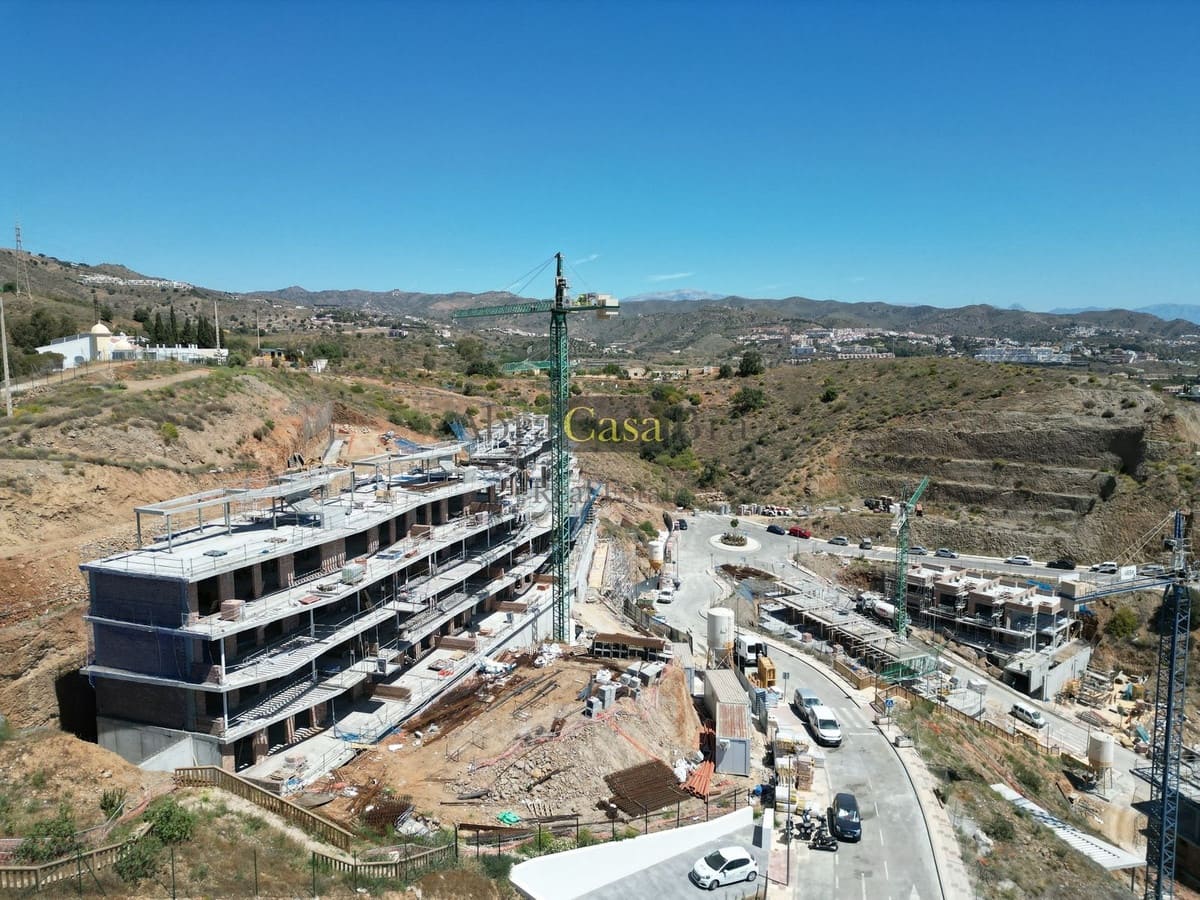 2 bedroom Apartment for sale in Rincon de la Victoria with pool garage - € 510,000 (Ref: 8410632)