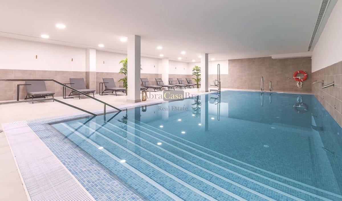 2 soveværelse Lejlighed til salg i Mijas Costa med swimmingpool garage - € 331.200 (Ref: 8410648)