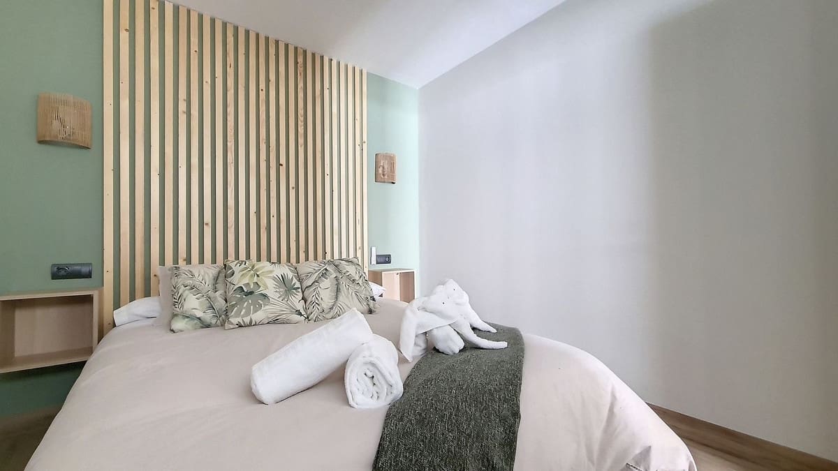 5 makuuhuone Kaupallinen myytävänä paikassa Competa mukana uima-altaan - 619 000 € (Ref: 8410789)