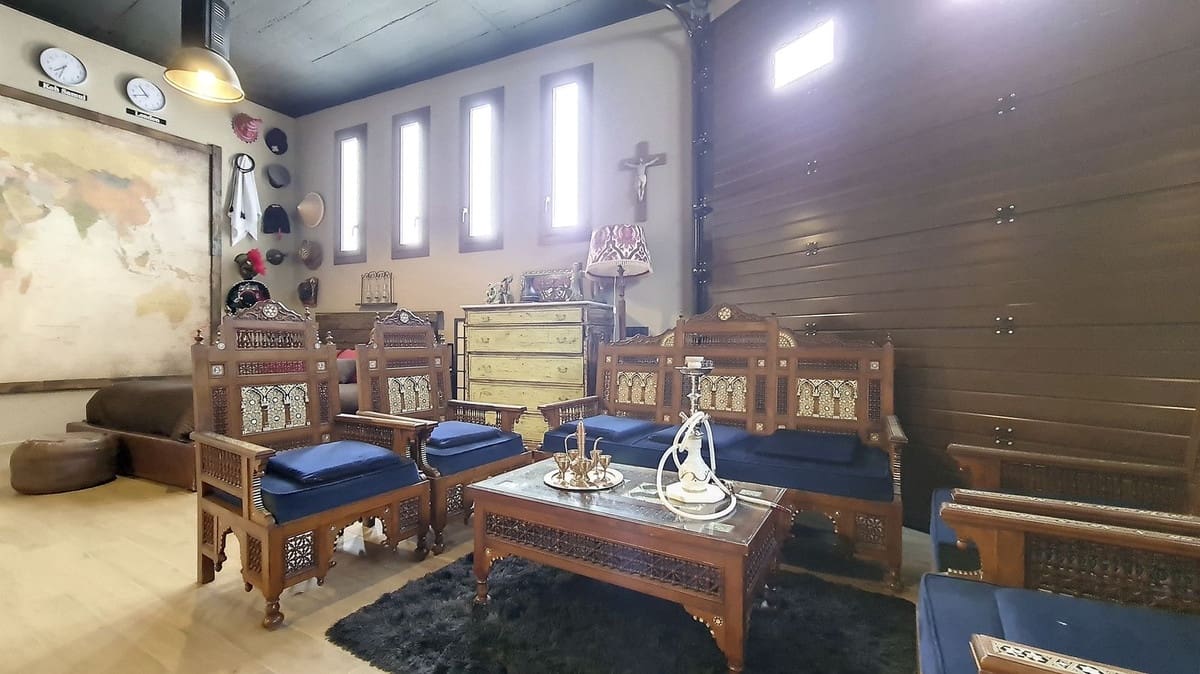 5 makuuhuone Kaupallinen myytävänä paikassa Competa mukana uima-altaan - 619 000 € (Ref: 8410789)