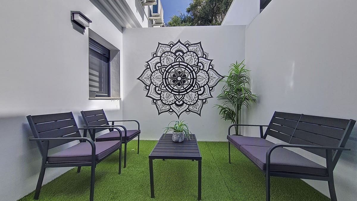 5 makuuhuone Kaupallinen myytävänä paikassa Competa mukana uima-altaan - 619 000 € (Ref: 8410789)