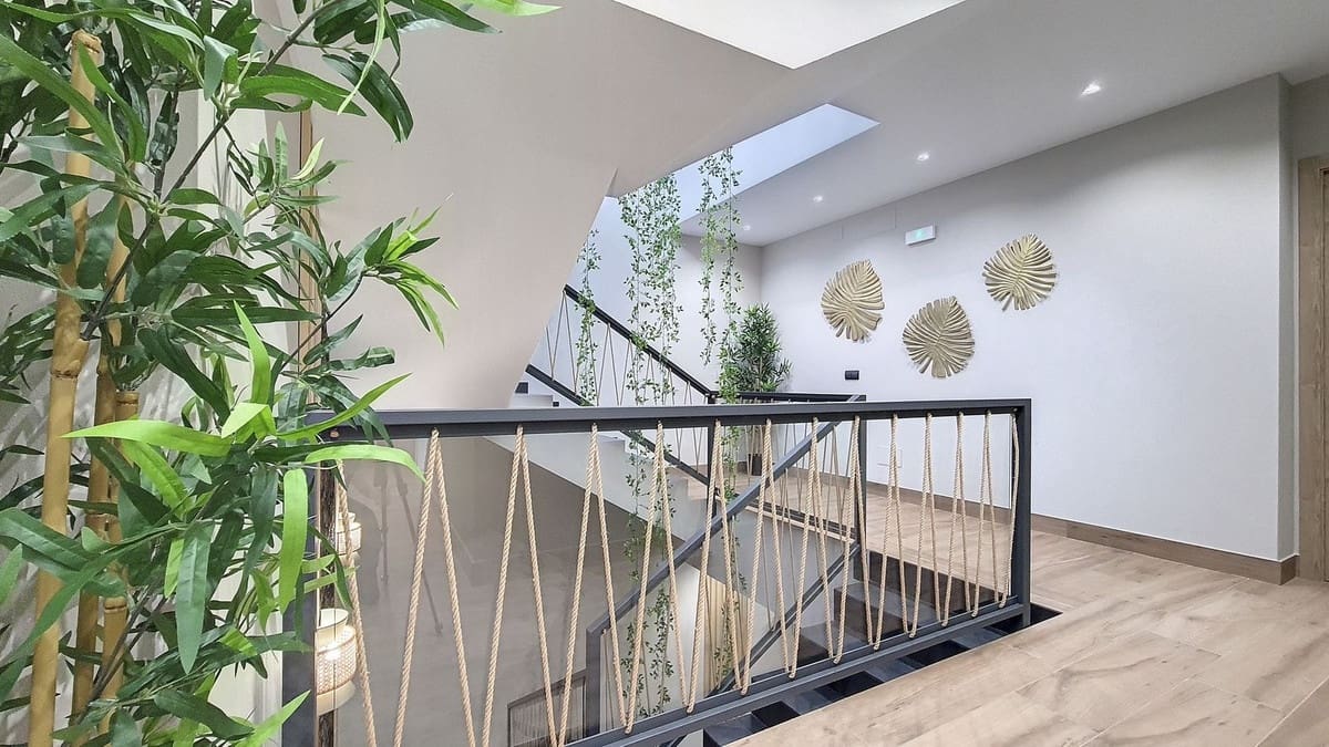 5 makuuhuone Kaupallinen myytävänä paikassa Competa mukana uima-altaan - 619 000 € (Ref: 8410789)