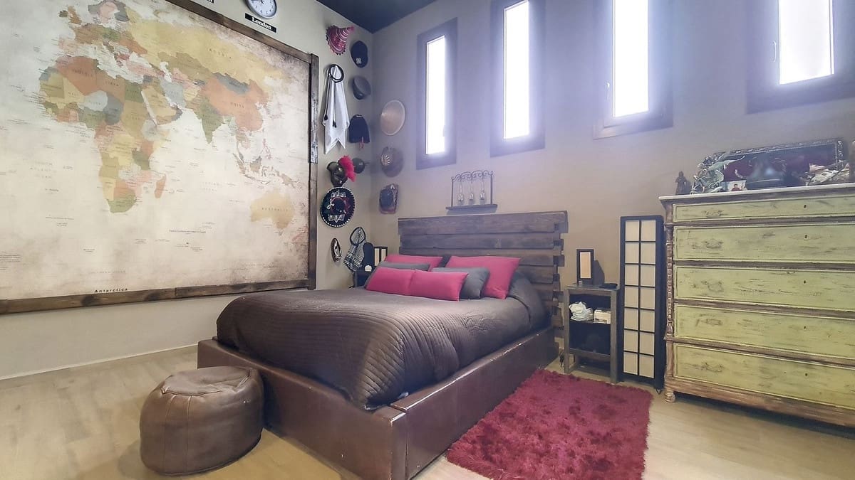 5 makuuhuone Kaupallinen myytävänä paikassa Competa mukana uima-altaan - 619 000 € (Ref: 8410789)